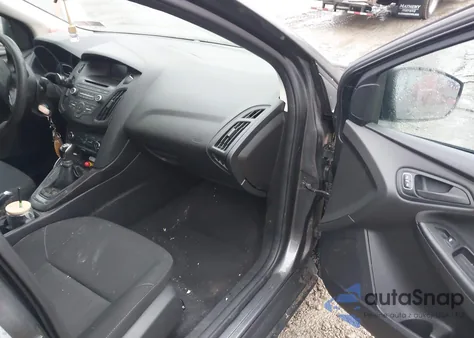 2017 Ford Focus S из США, поврежденный, VIN 1FADP3E21HL298731